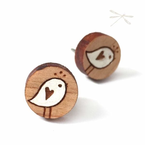 white bird studs round